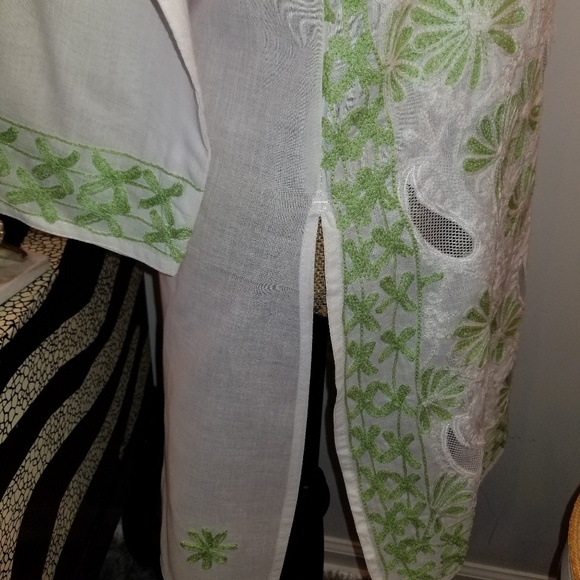 Embroidered White Tunic - Picture 5 of 8